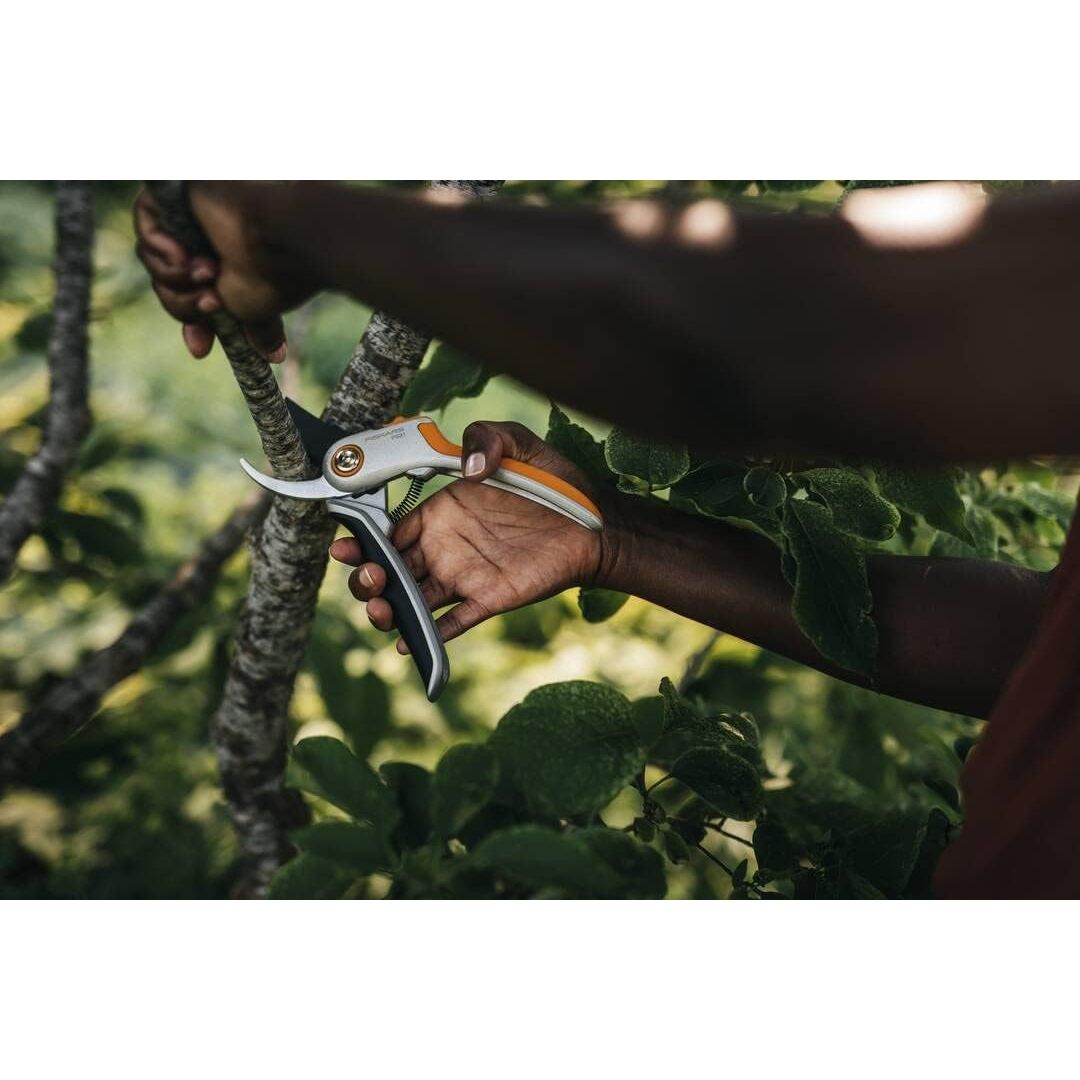 Fiskars Plus 531 Metal Secateurs Bypass Silver 24mm - Hose Factory