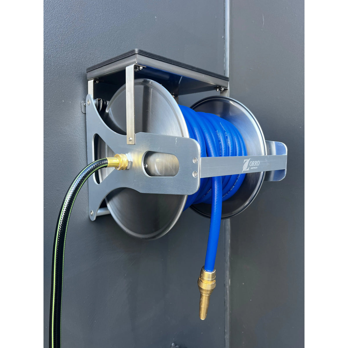 ZORRO 12mm Hi-Flex Garden Hose Zorro Ss Reel with Shelf & Brass Nozzle