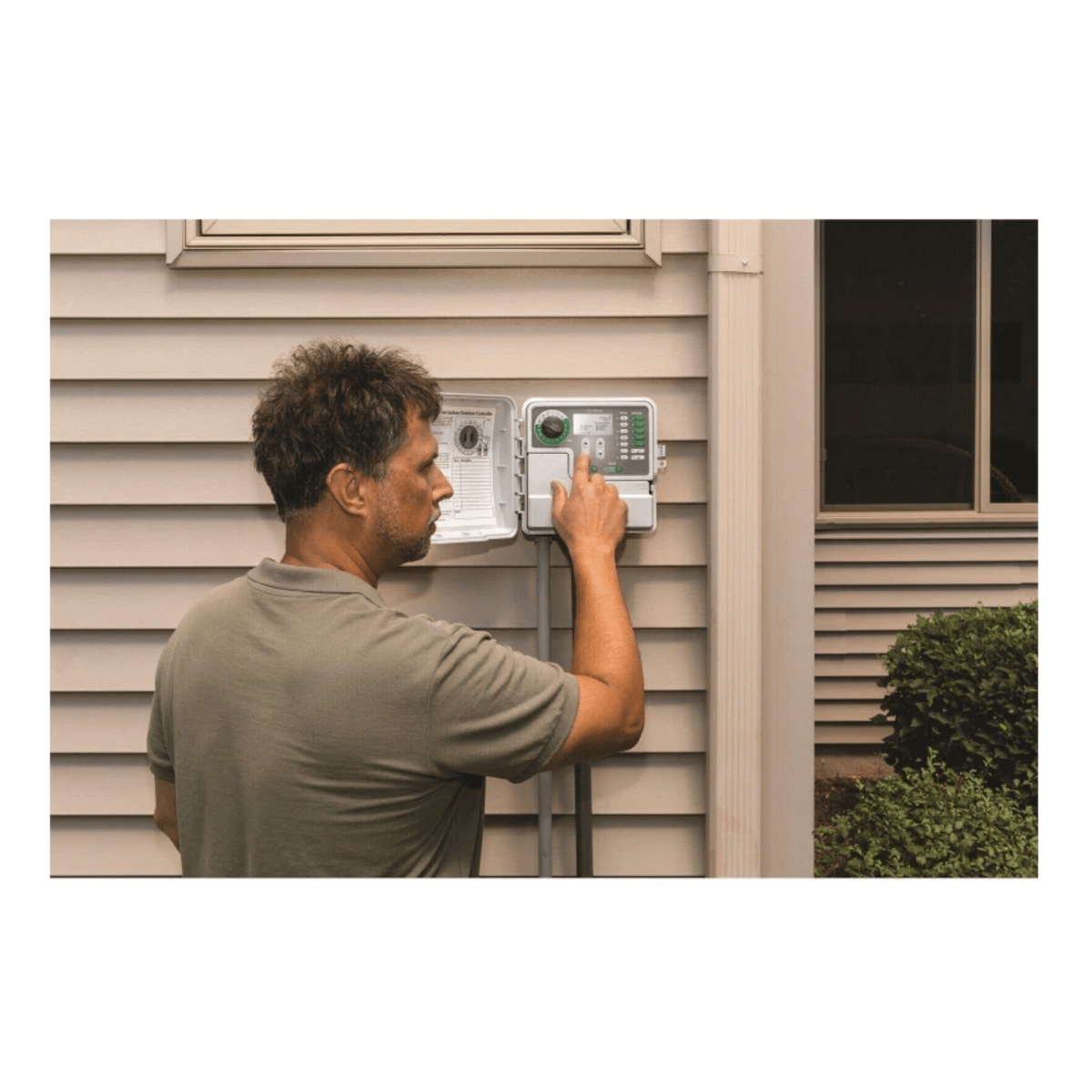 RAIN BIRD SST1200AUS - 12 Zone Irrigation Controller 230V Indoor Outdoor Station - Hose Factory